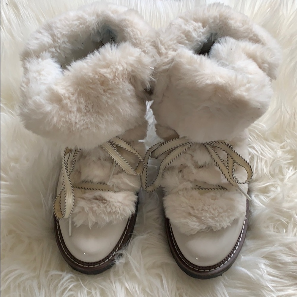 Faux Fur Creme Color Boots